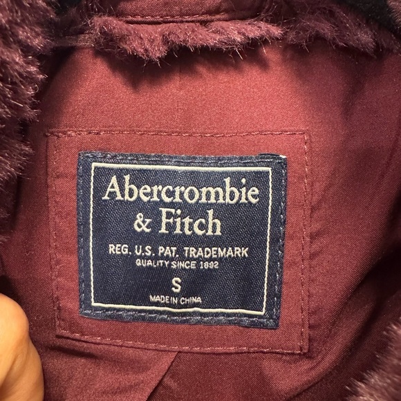 ABERCROMBIE & Fitch burgundy maroon red faux fur shearling coat cozy S y2k - Picture 7 of 13